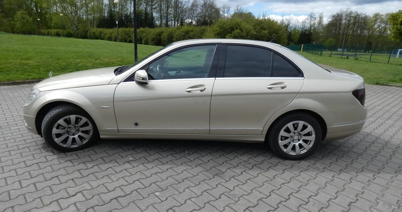 Mercedes-Benz Klasa C cena 31900 przebieg: 220000, rok produkcji 2010 z Szczecinek małe 154